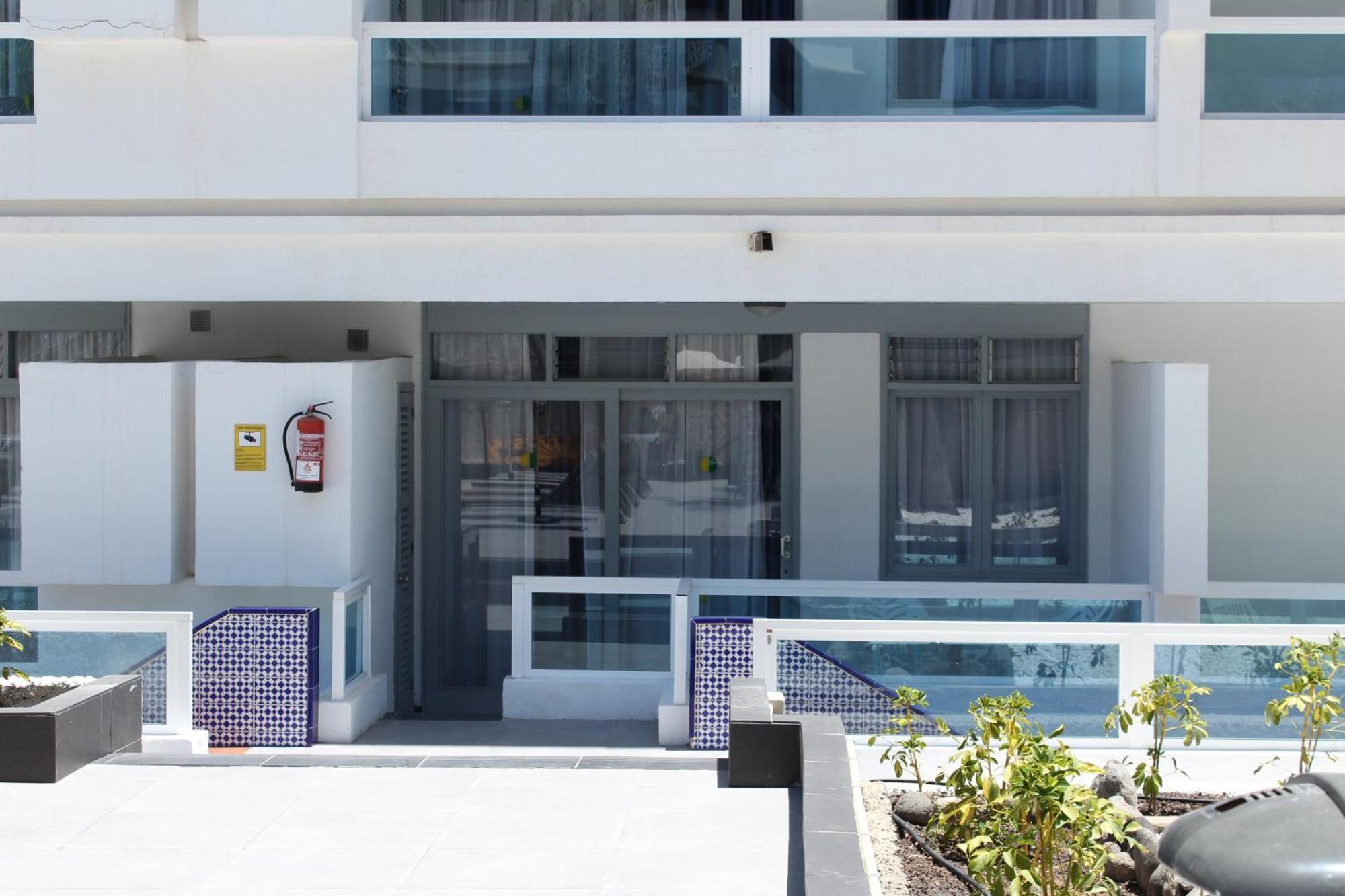 Apartamentos Fayna プラヤ・デル・イングレス エクステリア 写真